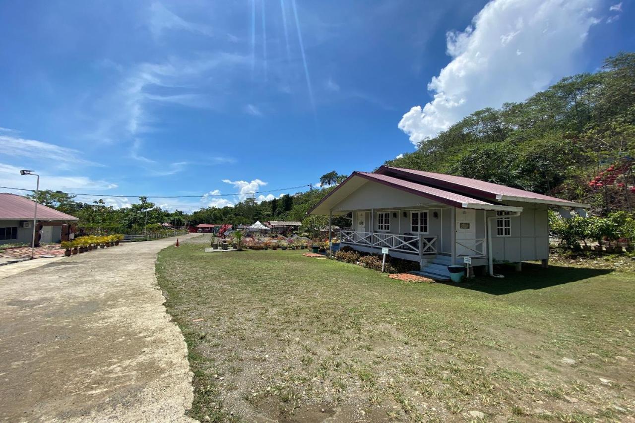 Spot On 90279 Kinomulok Garden Hotel Ranau Kültér fotó